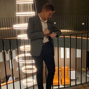 Meet your Posher, Peter